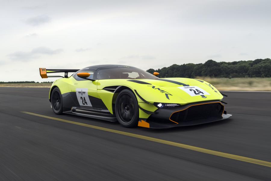  Aston Martin Vulcan AMR Pro 2017 года  (фото 5 из 19)